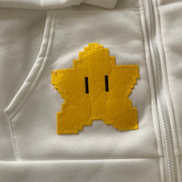 Kawaii style white hoodie, about 40” chest - Picture 4 of 9